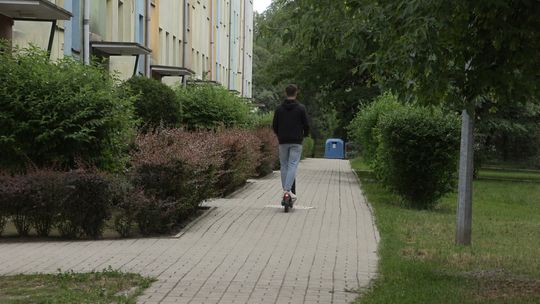 2,5 TYS. ZŁ MANDATU DLA PIJANEGO 31-LATKA NA HULAJNODZE