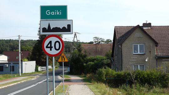 33-LATEK Z ZARZUTEM ZNĘCANIA SIĘ ZE SZCZEGÓLNYM OKRUCIEŃSTWEM