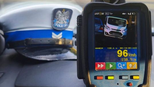 96 km/h na „czterdziestce”. Kierująca straciła prawo jazdy