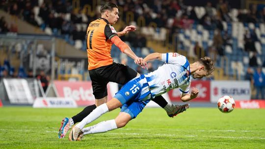 Chrobry po emocjonującej kpńcówce wygrywa w Mielcu 2:1.