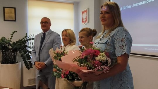 ANNA OBOLEWICZ Z ABSOLUTORIUM I WOTUM ZAUFANIA