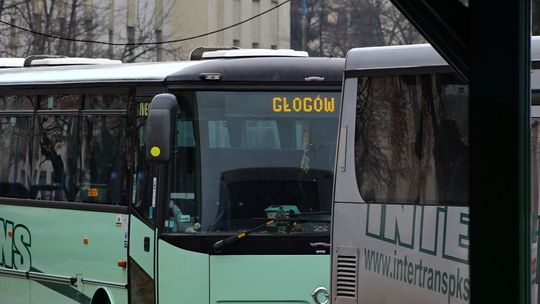 AUTOBUSY GŁOGÓW–POLKOWICE NIE ZNIKNĄ. JEST DECYZJA POWIATU