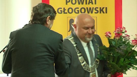 BUDŻET Z NADWYŻKĄ, ZARZĄD Z ABSOLUTORIUM