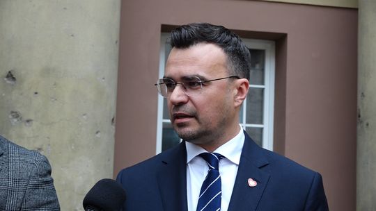 CO Z LIKWIDACJĄ MEDIÓW SAMORZĄDOWYCH?