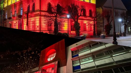 Czerwone światło w Polkowicach. Symboliczny gest dla dzieci