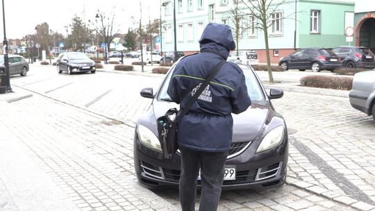 CZY POZIOM SZCZĘŚCIA PREZYDENTA GŁOGOWA ROŚNIE WPROST PROPORCJONALNIE?