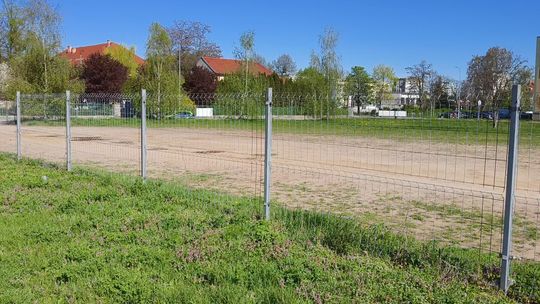 Darmowy parking zamknięty. Gdzie teraz parkować przy szpitalu?