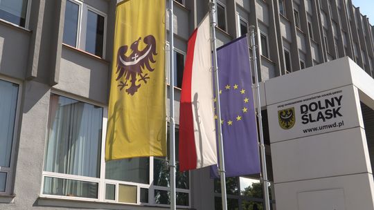 DOLNY ŚLĄSK Z DRUGIM BUDŻETEM W POLSCE DOLNY ŚLĄSK Z DRUGIM BUDŻETEM W POLSCE