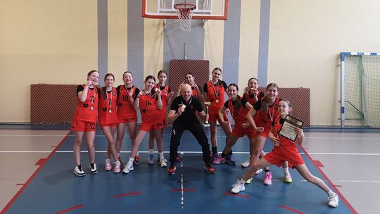 Dominacja SP1 Polkowice. Dziewczęta awansowały do finału