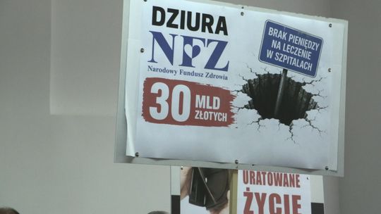 Dwie sesje i polityczne emocje wokół szpitala w Głogowie