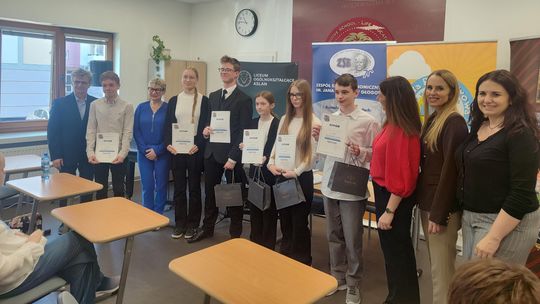 Dyktando w Głogowie. Uczeń podstawówki pokonał starszych