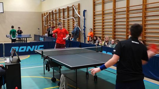 EDUKUJĄ POPRZEZ SPORT