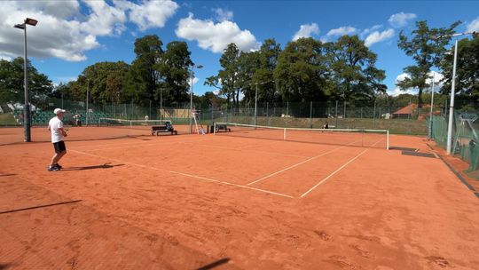 EMOCJE NA GŁOGOWSKICH KORTACH - TENISIŚCI WALCZĄ W TURNIEJU