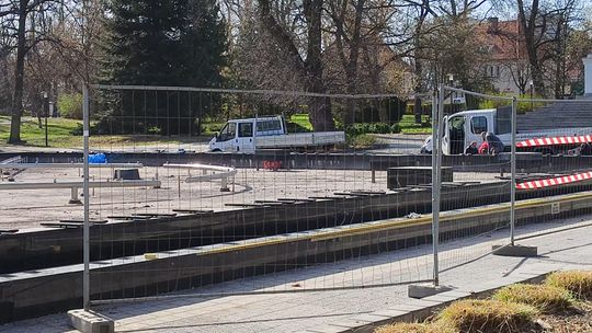 FONTANNA W PARKU SŁOWIAŃSKIM ZNÓW DO NAPRAWY. KTÓRY TO JUŻ RAZ?