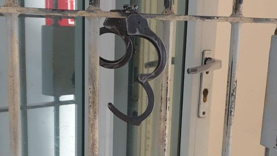 Głogów: 43-latek ugodził nożem 27-latka. Jest areszt