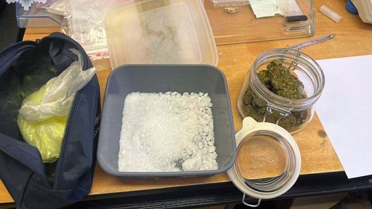 Głogów: para zatrzymana za handel narkotykami. Policja ujawnia szczegóły