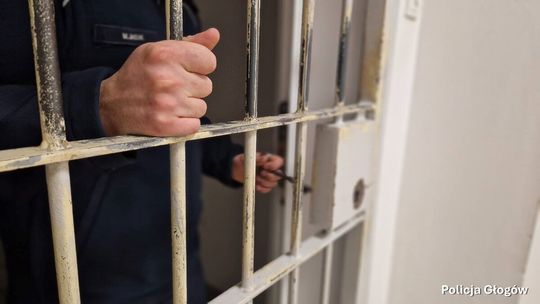 Głogów: Po pościgu zatrzymano podejrzanego o kradzież katalizatora