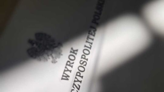 Głogów: senior za kierownicą mimo zakazów. Jest wyrok