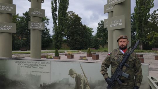GŁOGÓW UCZCIŁ 87. ROCZNICĘ WYBUCHU II WOJNY ŚWIATOWEJ