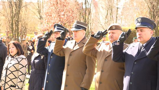 GŁOGOWIANIE ODDALI HOŁD OFIAROM MORDU I KATASTROFY