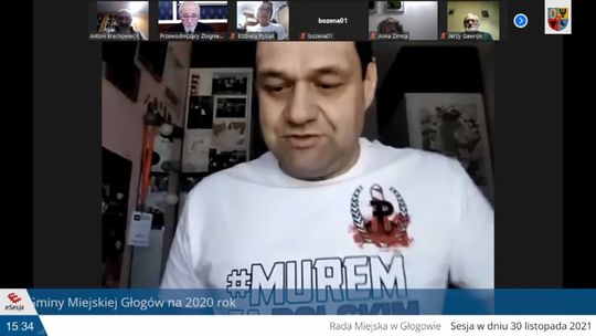 GŁOGOWSCY RADNI BRONIĄ POLSKIEGO MUNDURU
