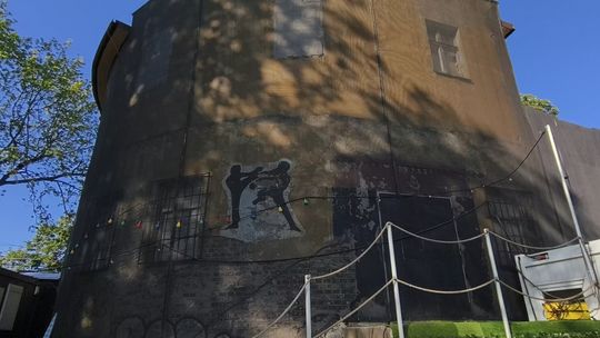 GMINA MA POMYSŁY, ALE ICH NIE ZDRADZA… A PUSTOSTAN WCIĄŻ STRASZY