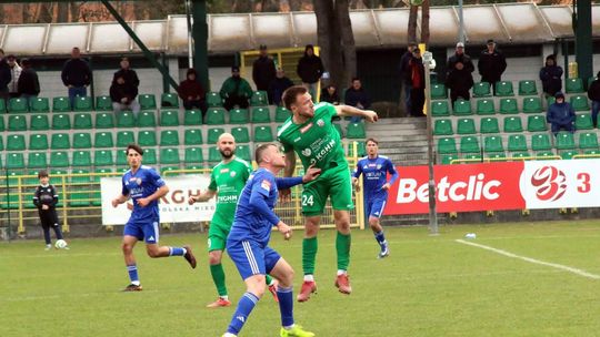 GÓRNIK TRACI ZWYCIĘSTWO W OSTATNIEJ AKCJI MECZU