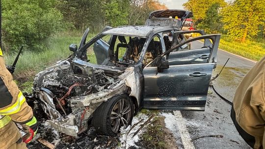 Groźny wypadek między Grodźcem Małym a Cebrem. Auto spłonęło