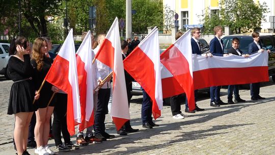 HOŁOWNIA: BĄDŹMY DUMNI Z NASZYCH BARW