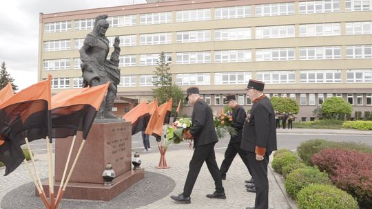 HUTNICY ROZPOCZĘLI ŚWIĘTOWANIE