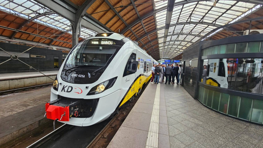 JAK POPRAWIĆ KOMUNIKACJĘ MIĘDZY MIASTAMI?