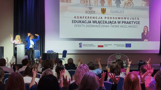 JAK WSPIERAĆ UCZNIÓW? NAUCZYCIELE I EKSPERCI SPOTKALI SIĘ W GŁOGOWIE