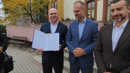 JEST POROZUMIENIE POWIATU Z WOJEWÓDZTWEM W SPRAWIE DROGI "330"!