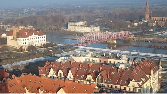 KĘDZIORA: OSZCZĘDNY TYLKO W NIEKTÓRYCH KWESTIACH