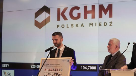 KGHM znów wśród liderów raportowania – 15. sukces z rzędu!