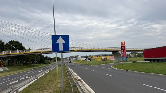 Kierowcy muszą uważać. Zwężenie drogi wojewódzkiej w Polkowicach