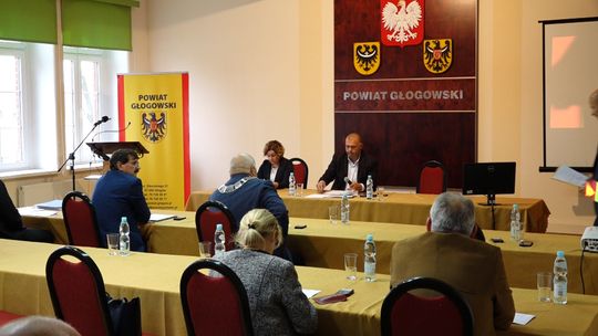 KŁÓTNIA W ZARZĄDZIE POWIATU GŁOGOWSKIEGO