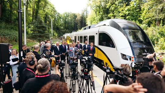 Koleje Dolnośląskie zwiększają zamówienie. Kolejne pociągi od PESA