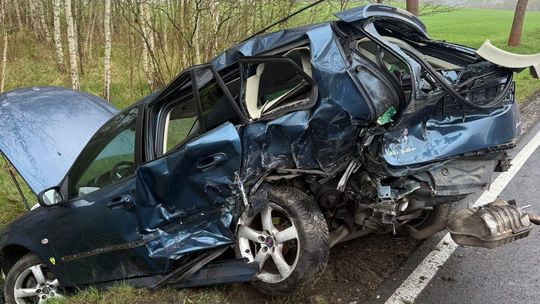 Kolizja na DK12. Jedna osoba trafiła do szpitala