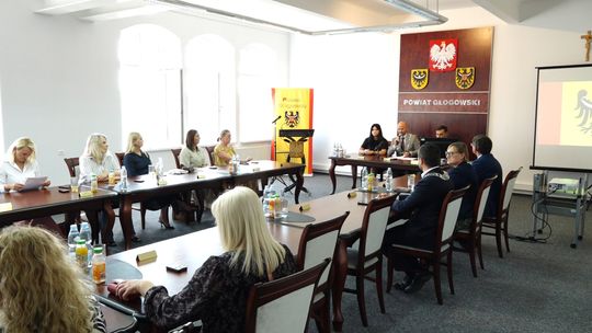 KOMISJA OCENI LEGALNOŚĆ WNIOSKU REFERENDALNEGO