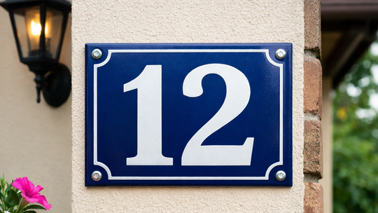 Kontrole numerów domów w Polkowicach. Możliwa kara do 250 zł