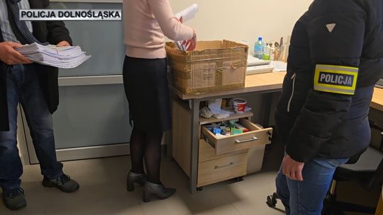 KORUPCJA W WYDZIELE KOMUNIKACJI STAROSTWA I W URZĘDZIE MIEJSKIM