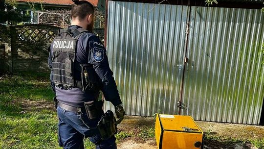 Kradzież fotoradaru. Policja zatrzymała trzy osoby