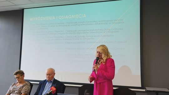 KRYSTYNA PIASECKA-OLEJNICZAK: TO BYŁO POLOWANIE NA CZAROWNICE