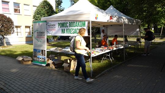 KUPUJĄC KSIĄŻKI WSPIERALI HOSPICJUM W WILNIE