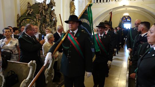 - ŁOWIECTWO TO TAKŻE DBANIE O NATURĘ I ZWIERZYNĘ