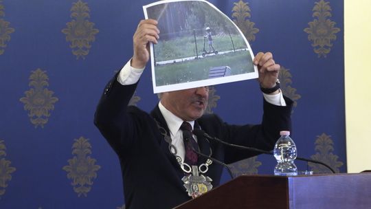 MAJEWSKI: LEPIEJ PÓŹNO NIŻ WCALE