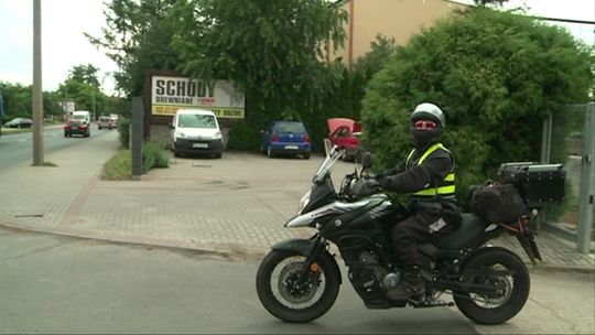 MAJEWSKI: LICZY SIĘ PRZYGODA. Dyrektor PUP wyruszył w podróż motocyklem.