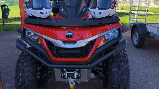 Mały, ale potężny. Nowy quad trafił do OSP Chociemyśl