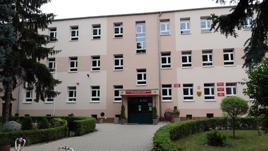 MATURZYŚCI „SAMOCHODÓWKI” POLEGLI NA MATEMATYCE